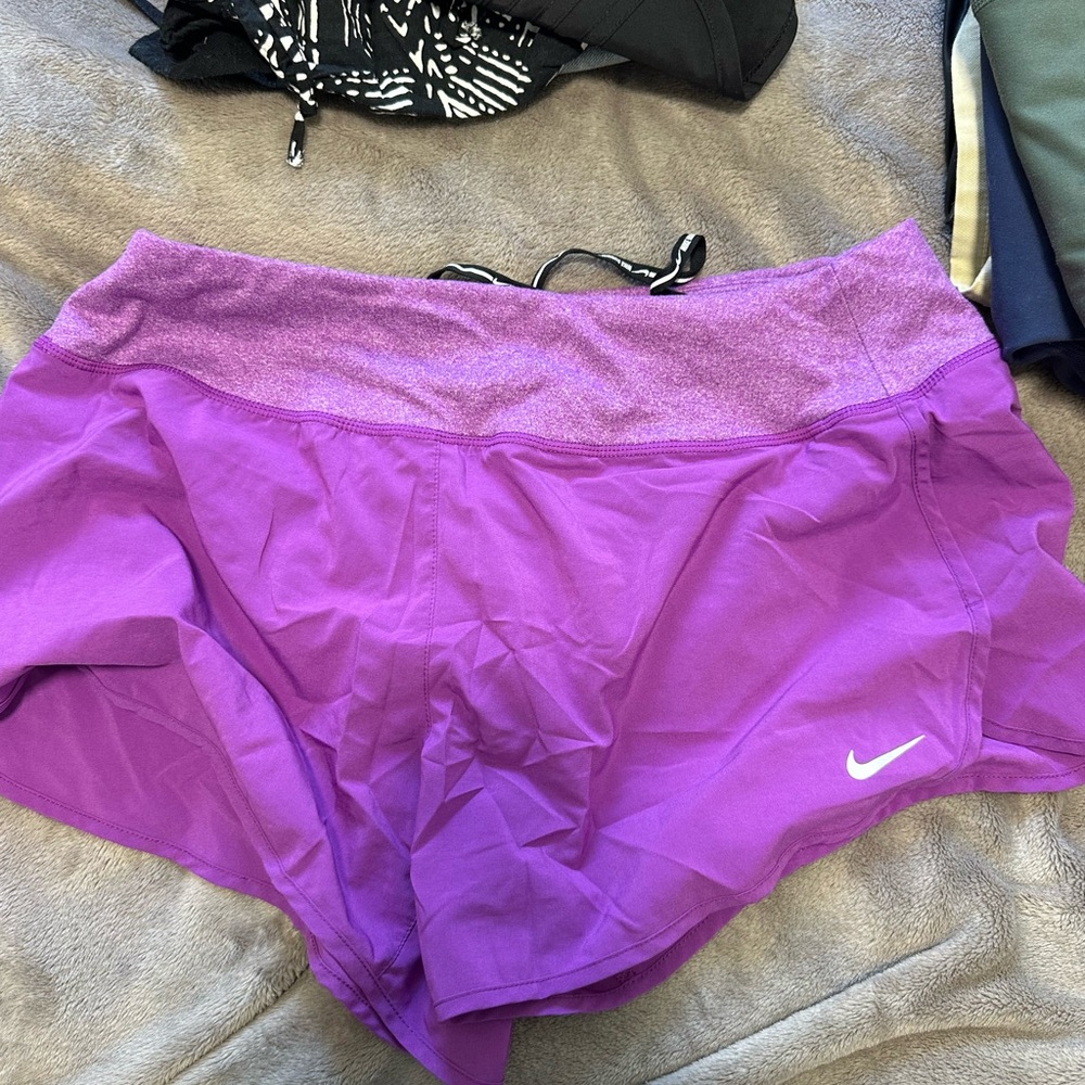 Shorts - Picture 6 of 11
